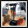 Zhirondelles BO bronze plastique rouge suspendues